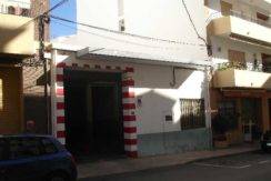 nave en javea en el pueblo